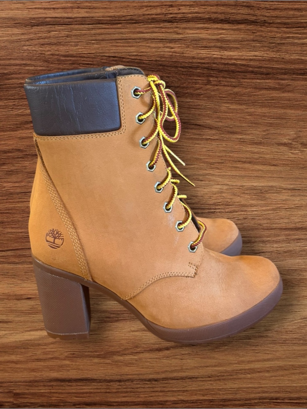 Timberland Allington Mid Lace-Up Heel Boots Wheat Nubuck Tan Size 6.5